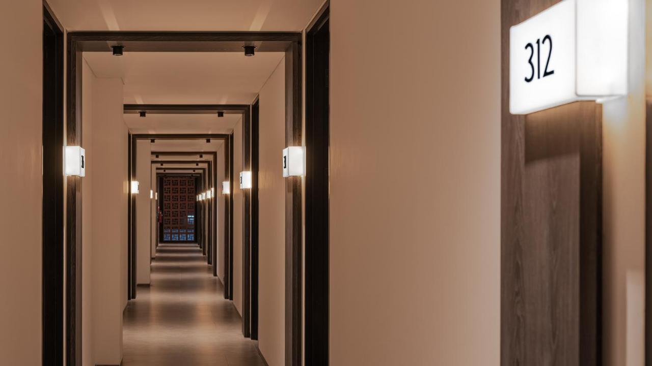 Rez Hotel Semarang Buitenkant foto