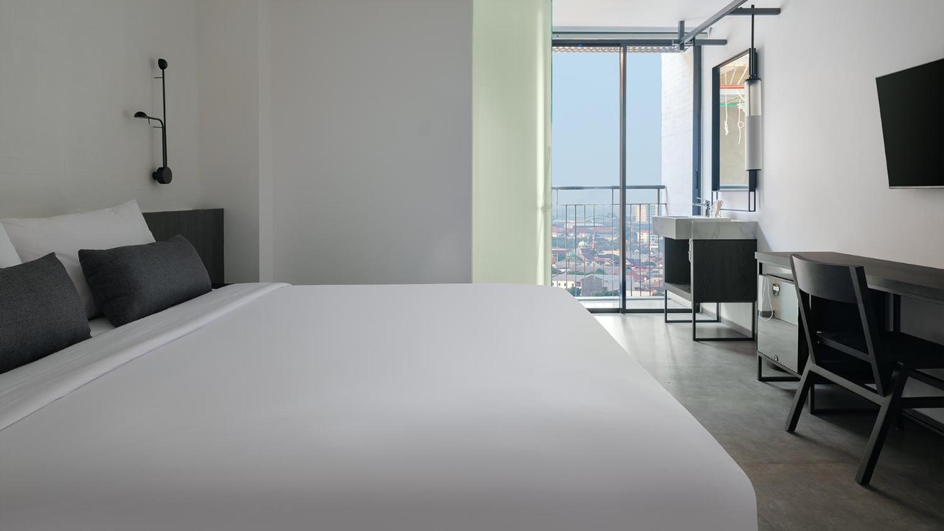Rez Hotel Semarang Buitenkant foto