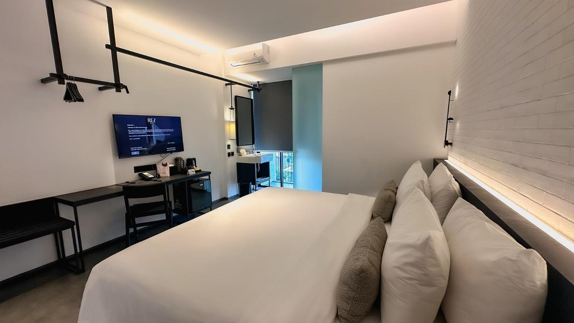 Rez Hotel Semarang Buitenkant foto